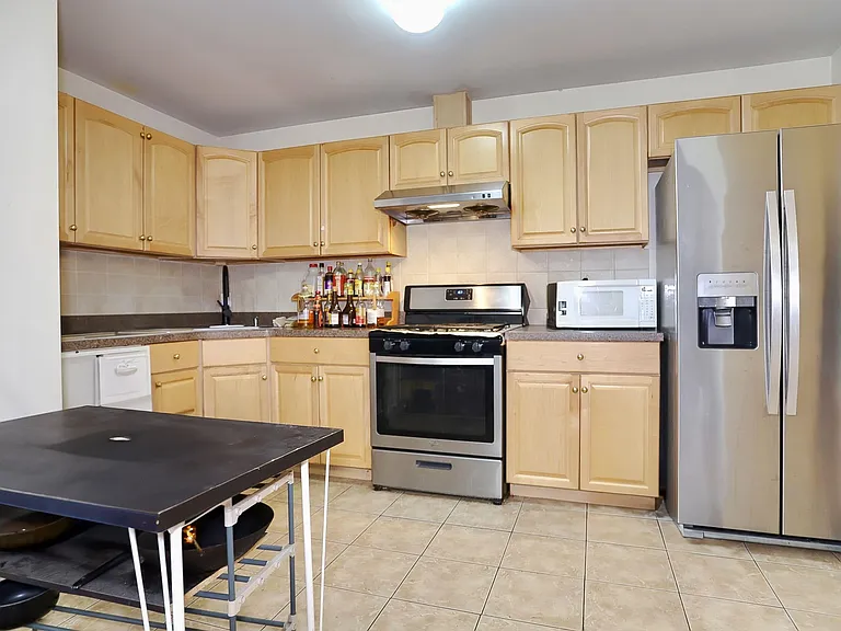 210 New York Ave #2 — Photo 1