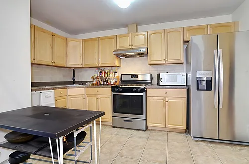 210 New York Ave #2 Photo 1
