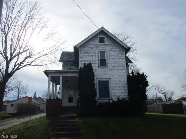 487 E 7th St, Salem, OH 44460