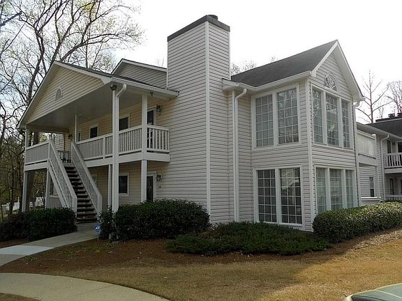 2nd image of 105 Countryside Ln SE