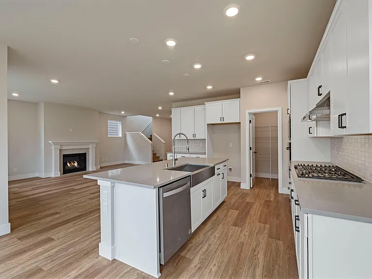 5388 Century Pl NE — Photo 14
