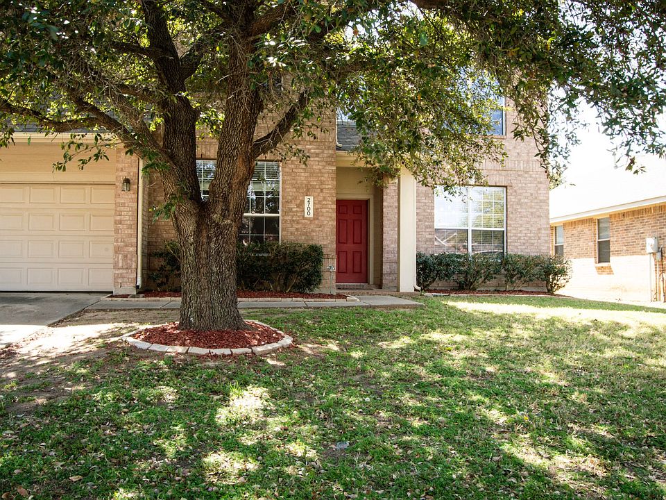 1st image of 2700 Hereford Rd