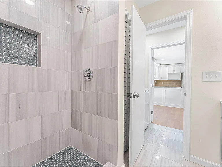 6371 Westbury Rd — Photo 22