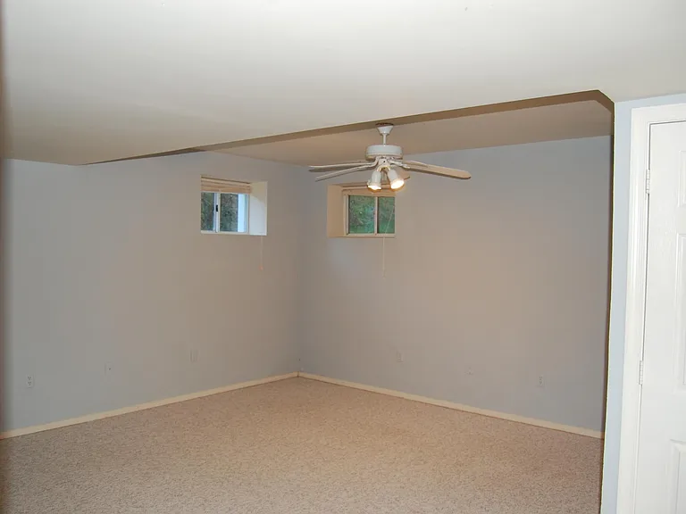 7732 Heatherside Ln — Photo 17