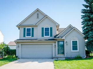 8608 Barrington Dr, Ypsilanti, MI 48198