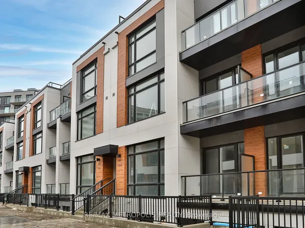 2 Steckley House Ln, Richmond Hill, ON