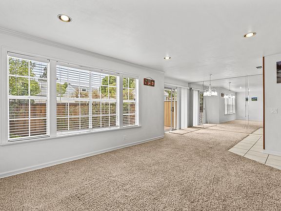 4th image of 1155 Sandpoint Ln