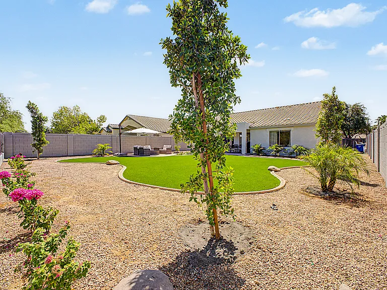 10202 E Juanita Ave — Photo 31