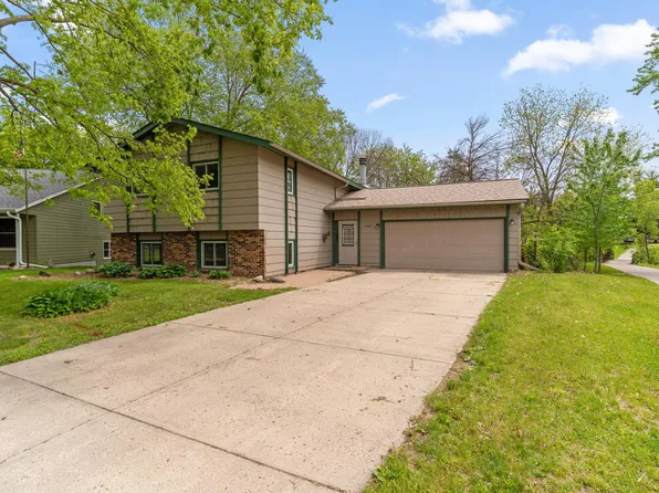 1000 Summerfield Dr, Northfield, MN 55057