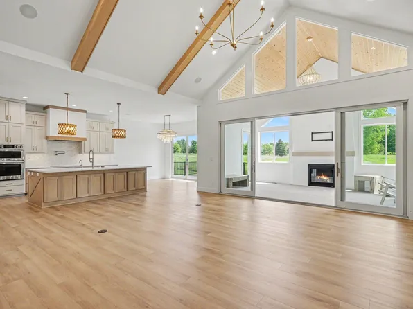 7767 Prairie Grass Pass, Prior Lake, MN 55372