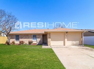 1104 Patrick St, Crowley, TX 76036