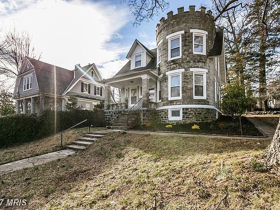 3rd image of 6114 Ridgeview Ave