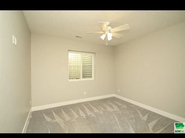635 Prairie Blvd