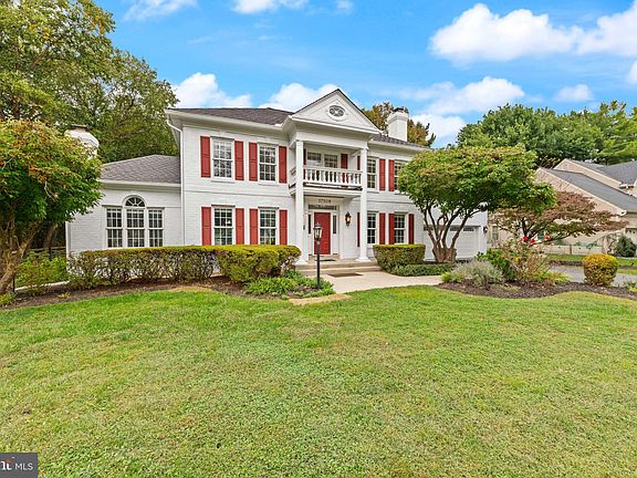 2nd image of 17508 Applewood Ln