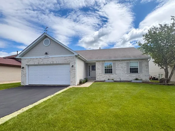 3150 Montrose Dr, Lake In The Hills, IL 60156