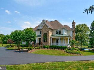 16820 Twin Maple Ln, Leesburg, VA 20176