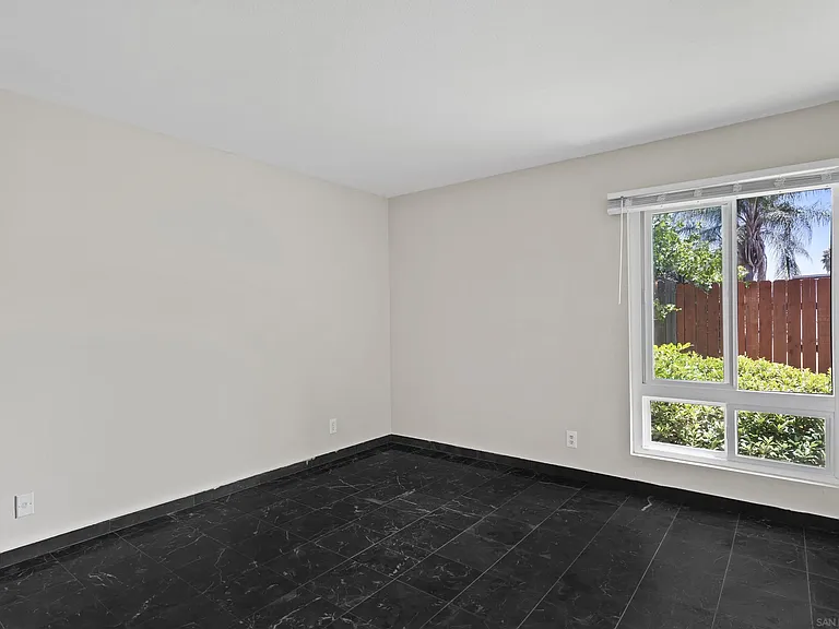 512 Sandalwood Pl #7 — Photo 13