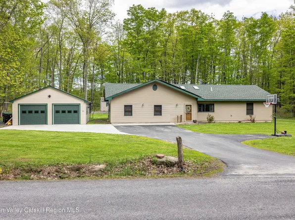 736 Plattekill Road, Freehold, NY 12431