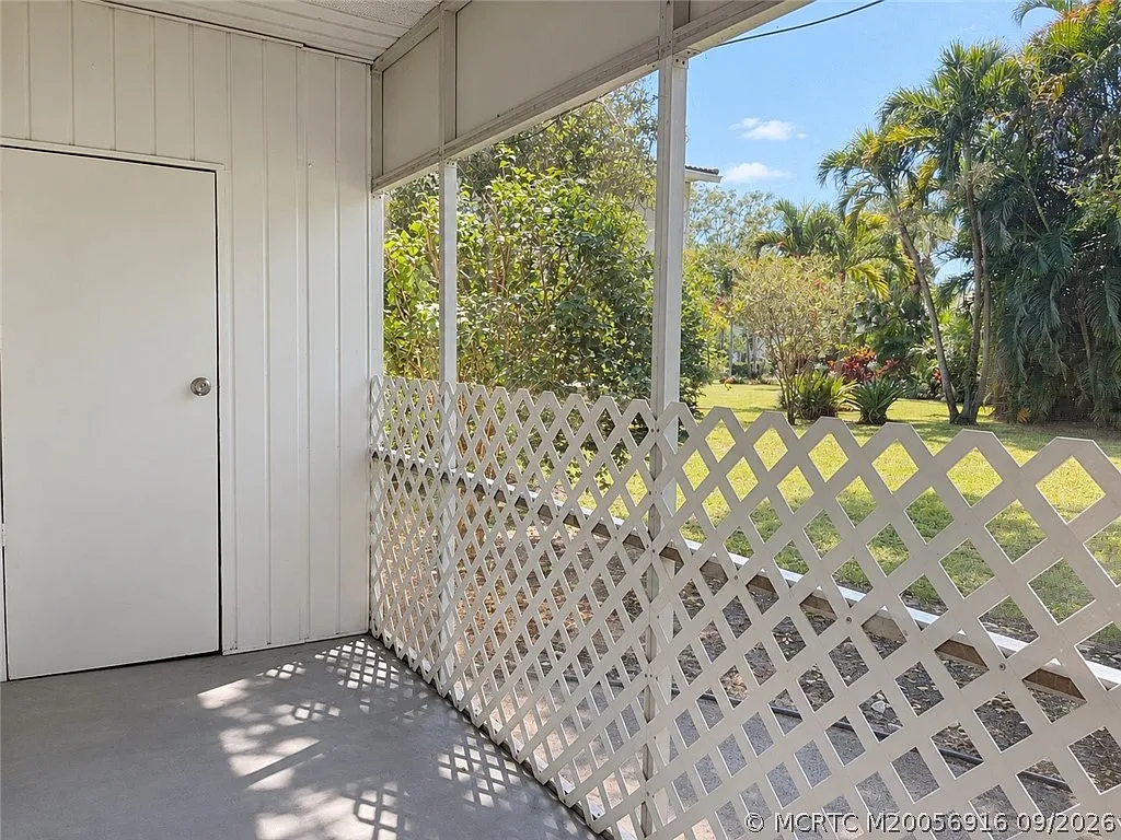 2 bed, 2.0 bath, 876 sqft, $1,900 — Photo 3
