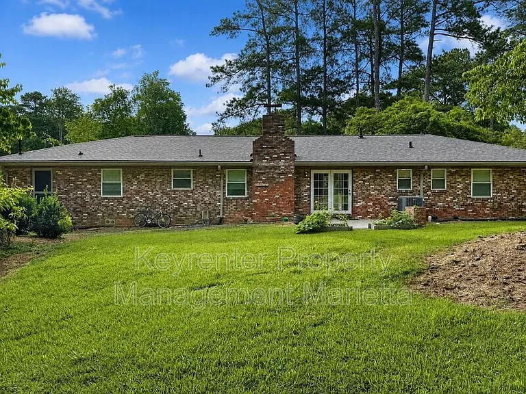 725 McBurnette Rd NE — Photo 20