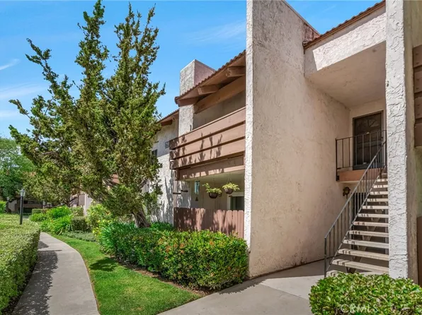 17554 Vandenberg Ln APT 19, Tustin, CA 92780