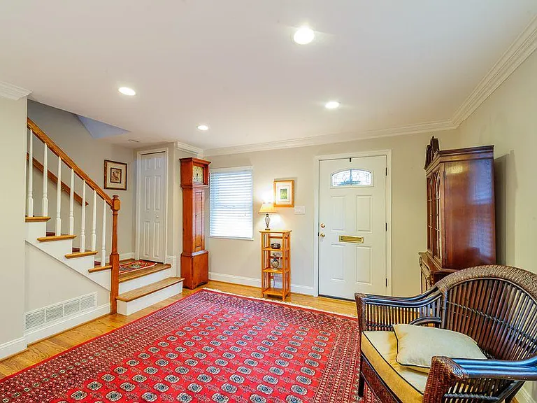 2110 Arlington Ter — Photo 20
