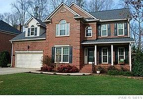 1st image of 907 Staghorn Ln