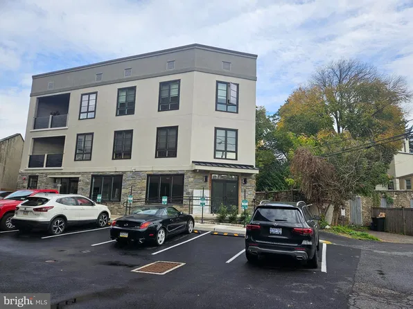 8610 Evergreen Pl #201, Philadelphia, PA 19118