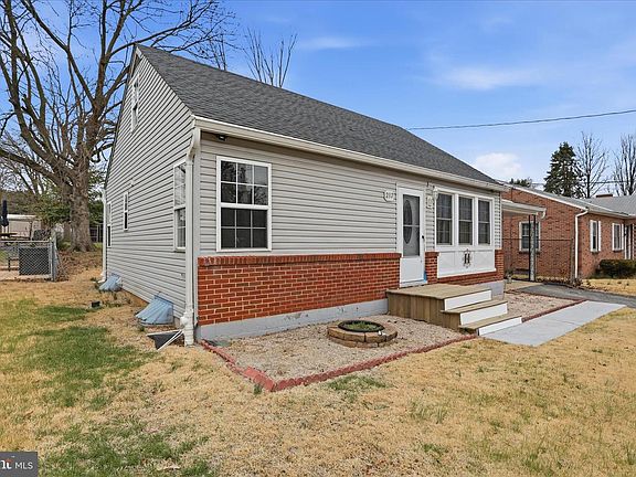 3rd image of 217 Nottingham Rd