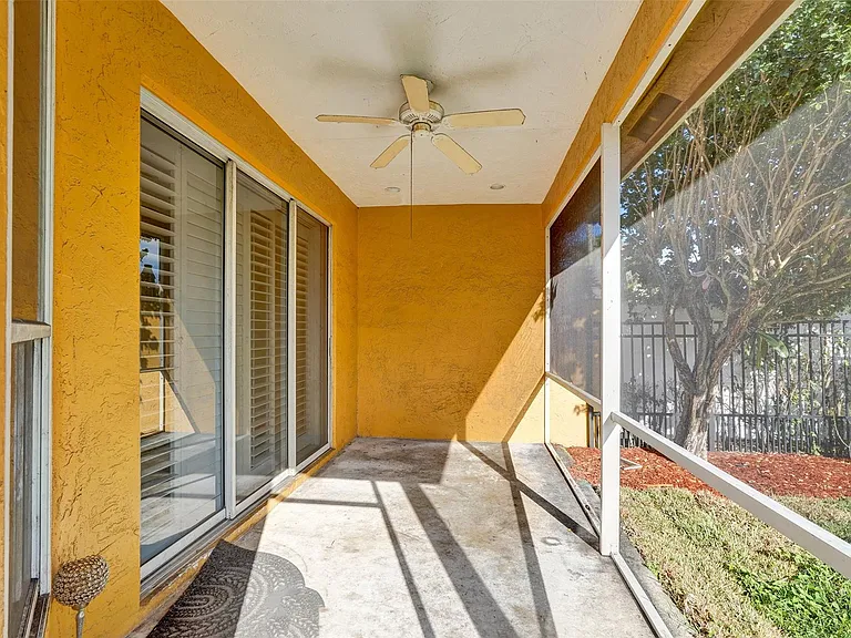 10902 Tamoron Ln — Photo 55