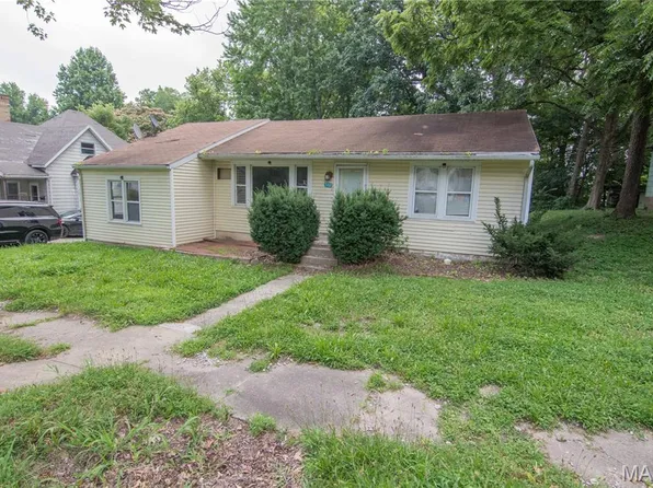 510 N 6th St, Vandalia, IL 62471