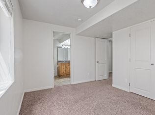 490 S 700 E APT 509, Clearfield, UT 84015