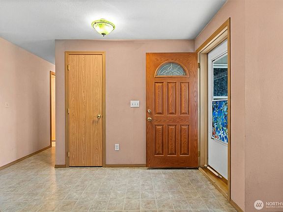 5th image of 15332 Willow Road SE