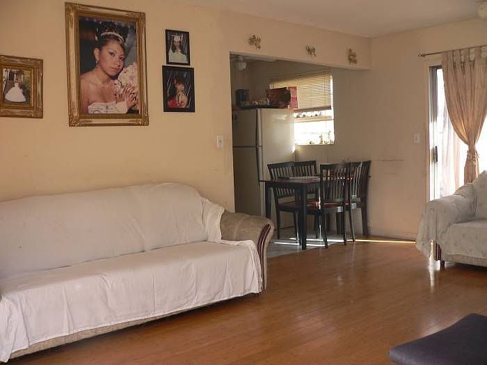 Living room2