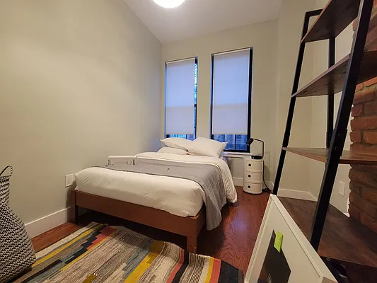 Rented by Doorway NYC, LLC | media 33