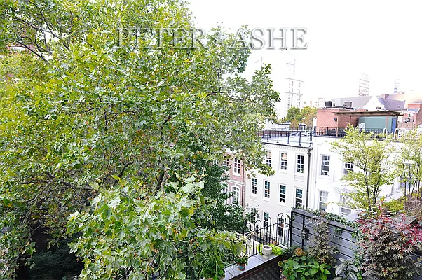 Rented by Peter Ashe | media 32