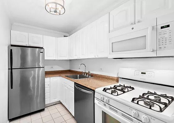 3rd image of 345 E 93rd St APT 2K