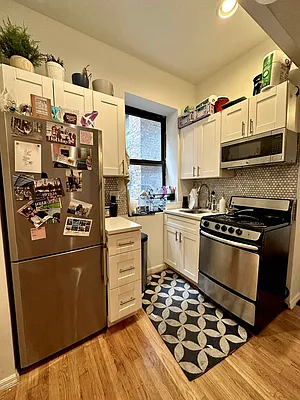 Rented by J PRESTON AND ASSOCIATES INC | media 9