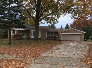 1631 Grange Rd, Trenton, MI 48183