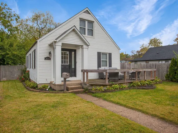 2171 Hollywood Pl, South Bend, IN 46616