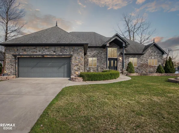 16113 Scenic View Dr, Linden, MI 48451