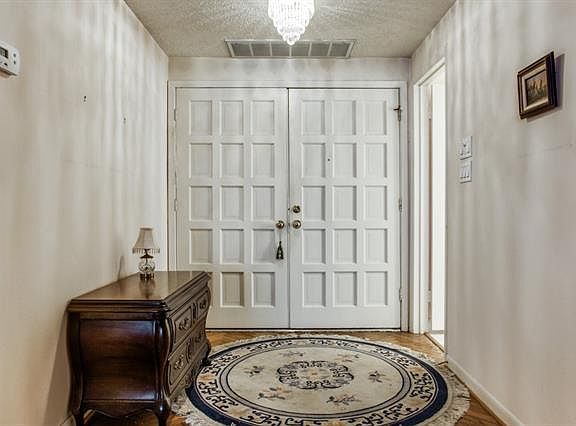2nd image of 6255 W Northwest Hwy APT 116
