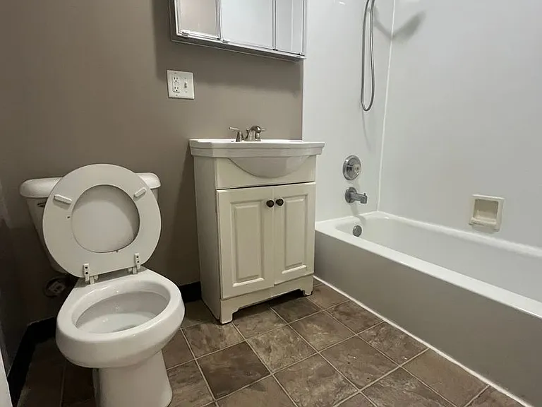 27 N 29 N Dryden Pl — Photo 4