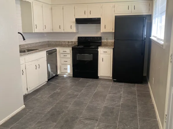 4047 Lakeshore Dr, Lone Star, TX