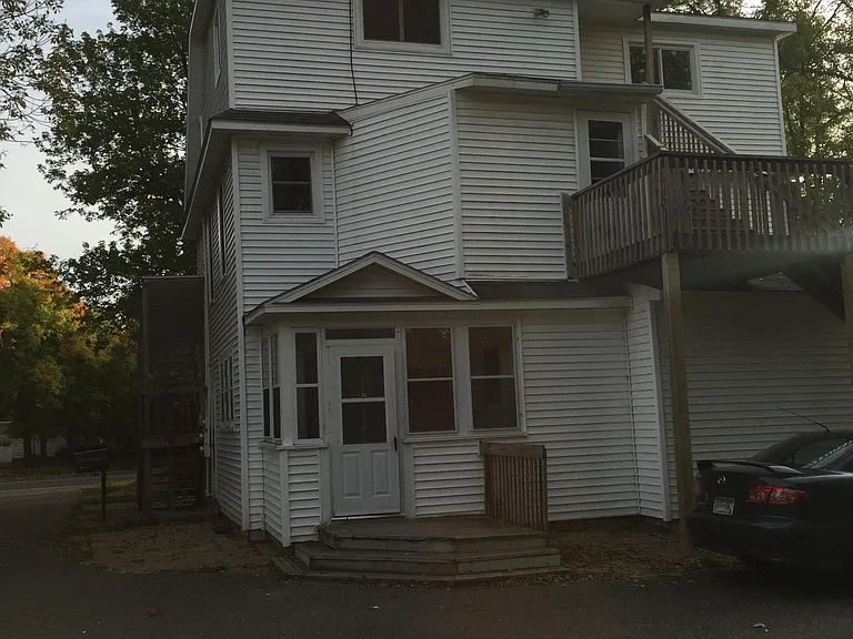 563 W 4th St #3 — Photo 2