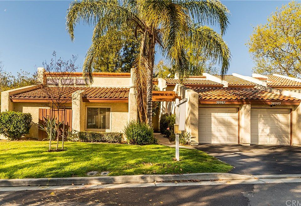 1st image of 38987 Paseo De Oro