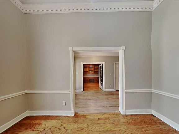 5th image of 5207 Maple Terrace Dr #0