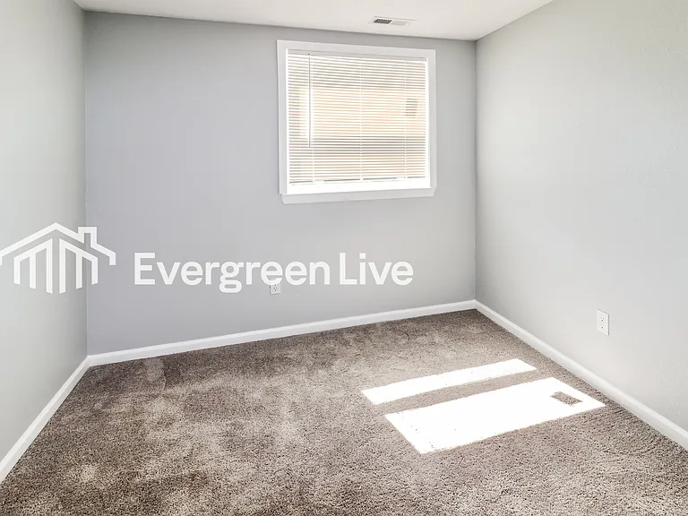 1911 Zinzer Rd — Photo 11