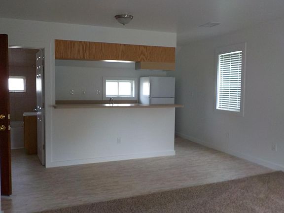 3rd image of 51 Clay St APT 1
