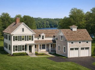 96 Black Horse Ln, Cohasset, MA 02025